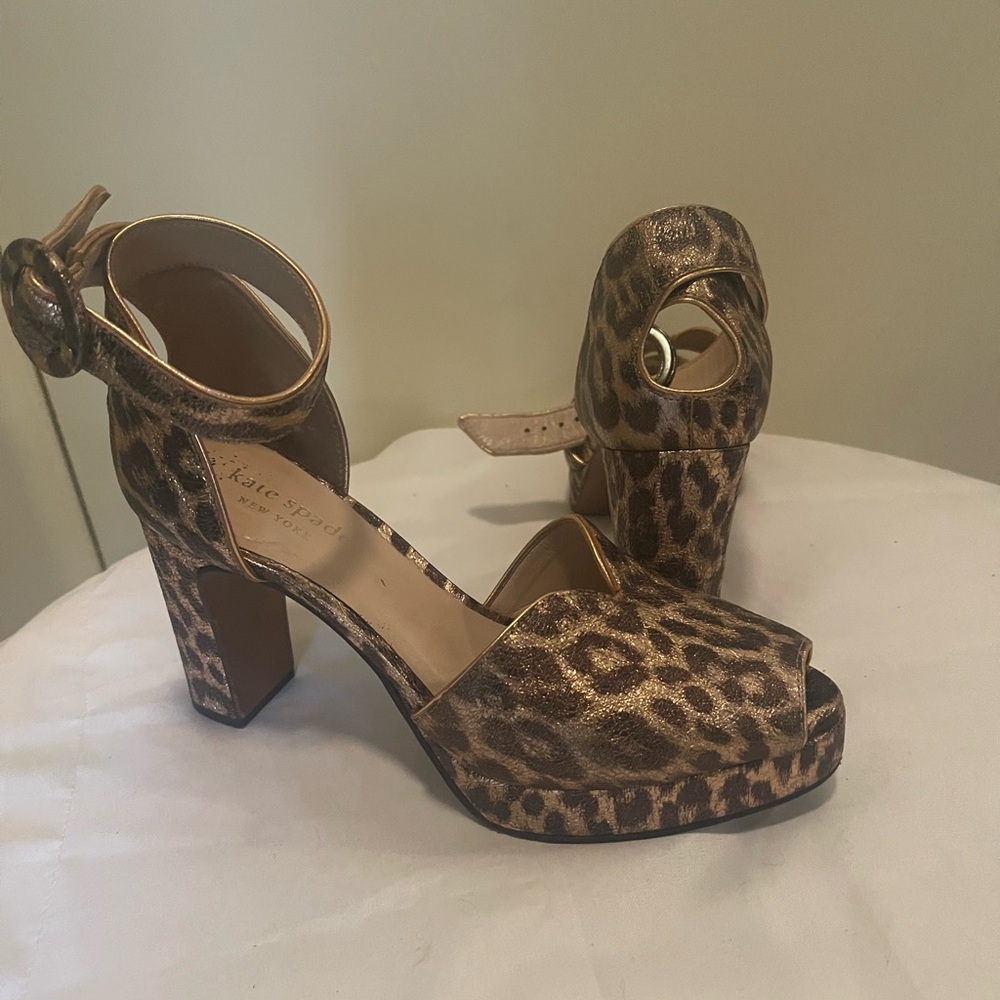 ♠️ Kate spade Perry Leopard Print Platform Heels in Metallic Gold and Brown